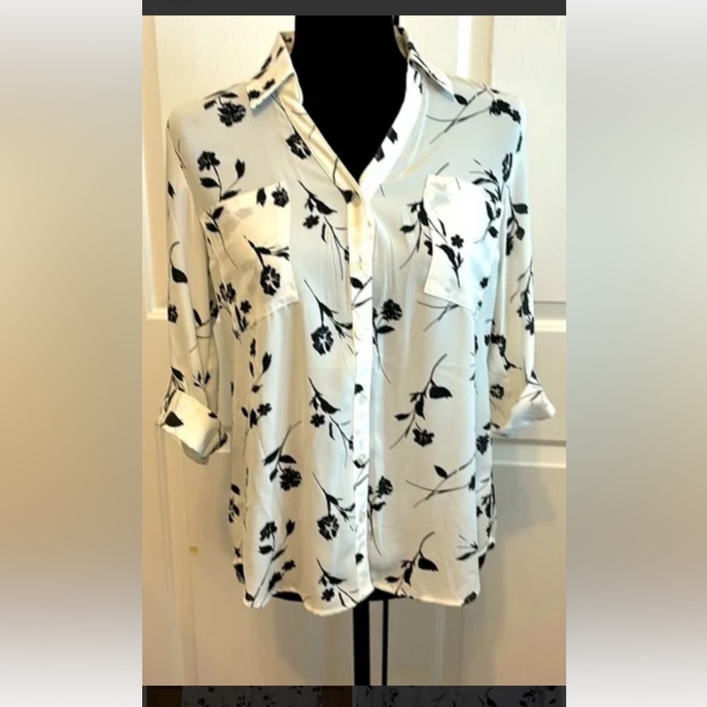 Ann Taylor Floral Ruffle‎ Front Blouse XS Ivory Navy Blue Hidden Button Down